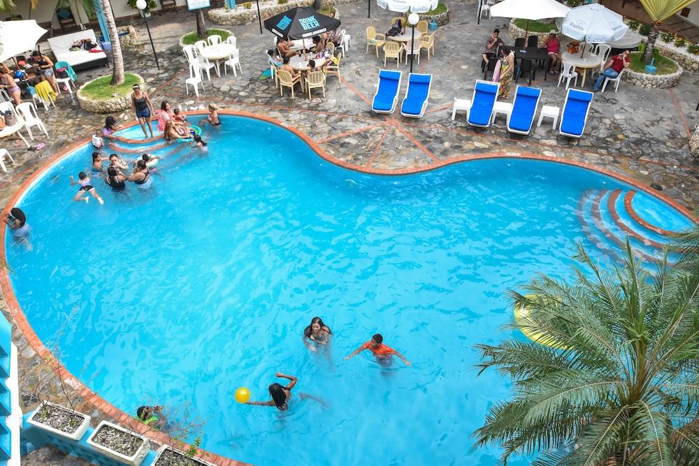 Acuarium Suite Resort La Viva Exterior photo
